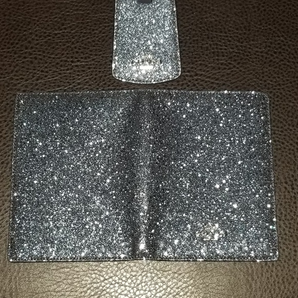 $SOLD$ ๐๏ธ ๐ฏ Auth Coach Glitter Travel Set F38644 - Picture 3 of 8